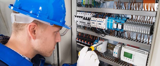 Elektroniker für Energie- und Gebäudetechnik (m/w/d) bei Steuer- und Regeltechnik GmbH Wettin in Wettin-Löbejün/ OT Wettin