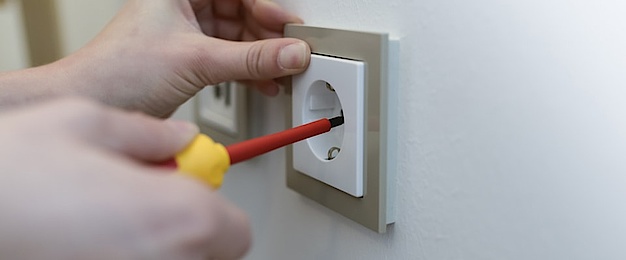 Elektro­installation bei Steuer- und Regeltechnik GmbH Wettin in Wettin-Löbejün/ OT Wettin